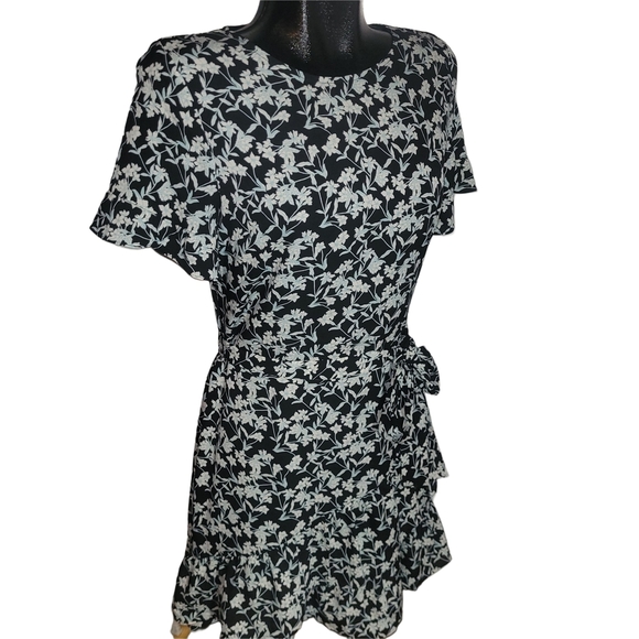 Banana Republic Floral Black and White Dress 6 - Picture 3 of 7